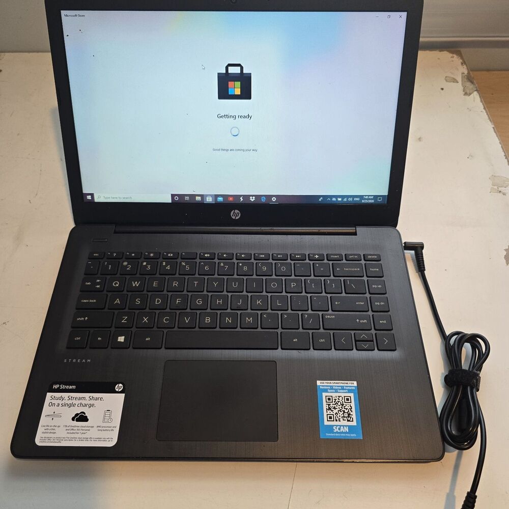HP Stream 14-ds0xxx includes charger!! 32 Gb Ssd 4 Gb Ram